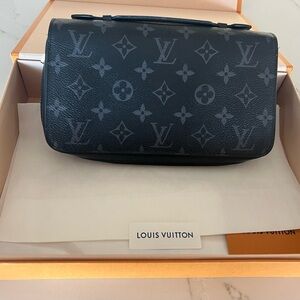 ❤️SOLD SOLD SOLD❤️Pristine Louis Vuitton Eclipse Monogram XL Organizer Zip Aroun